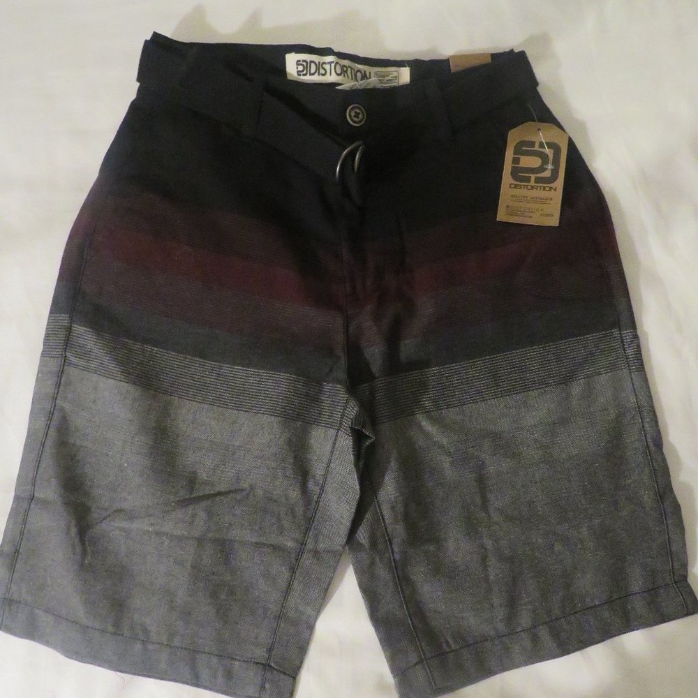 Boys Distortion Black/Red/Gray shorts